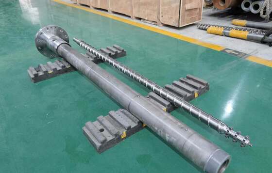 Single Screw Extruder Screw Barrel dengan Diameter Screw 20mm-200mm HV900-1100 Kekerasan Barrel dan Perawatan Permukaan Nitrided